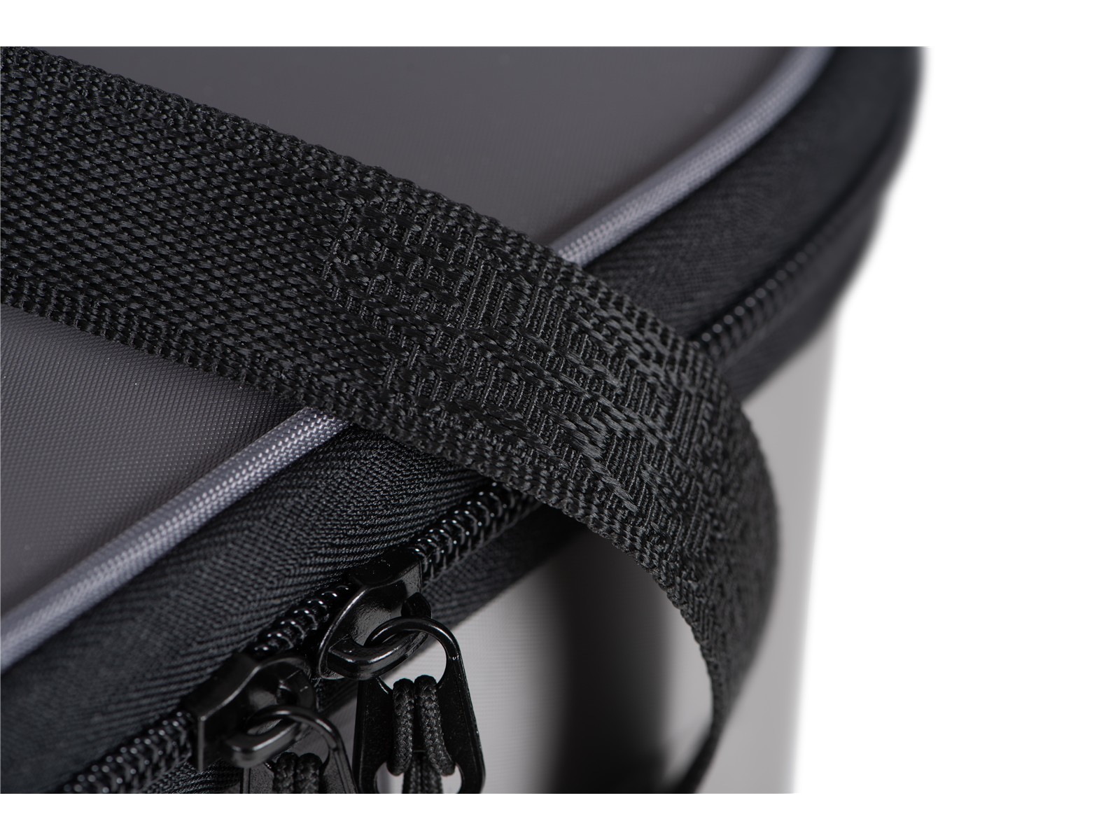 Fox Rage Pro Series Medium Welded Bag Medium